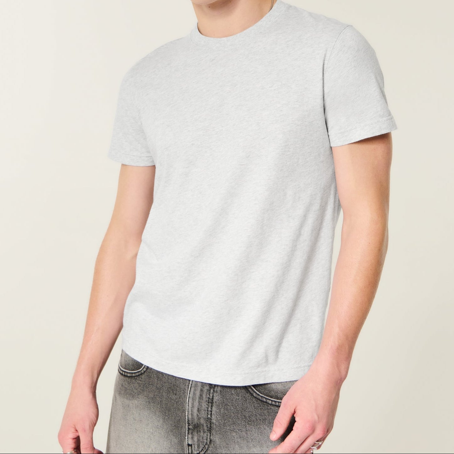 Men's grey crew neck t-shirt